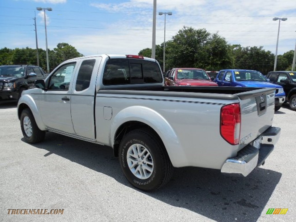2014 Frontier SV King Cab - Brilliant Silver / Steel photo #3