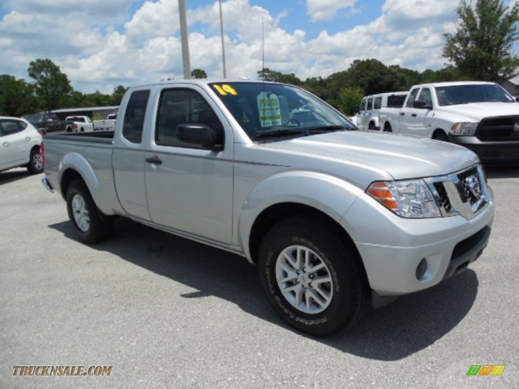 2014 Frontier SV King Cab - Brilliant Silver / Steel photo #10