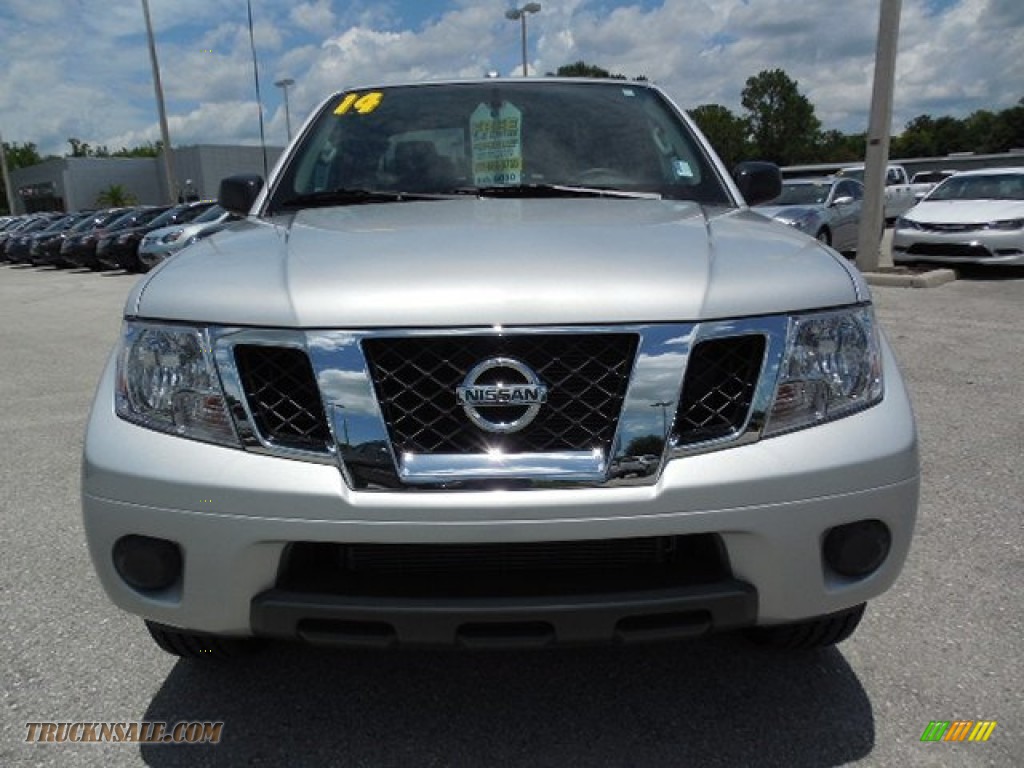 2014 Frontier SV King Cab - Brilliant Silver / Steel photo #13