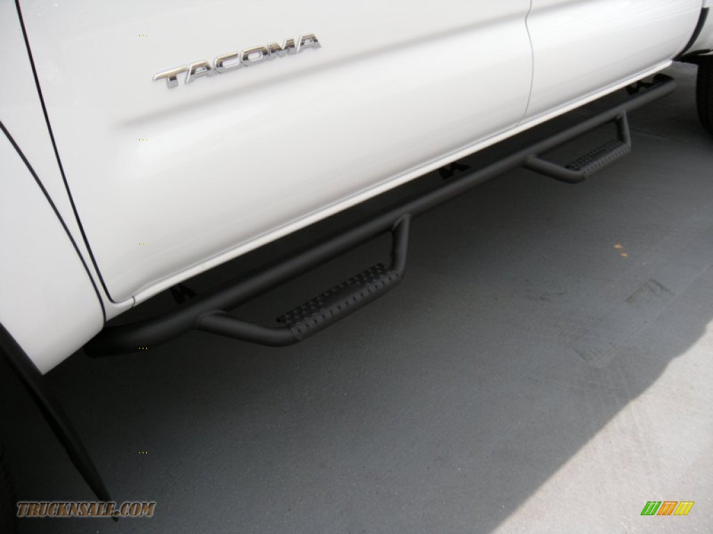 2014 Tacoma V6 SR5 Double Cab 4x4 - Super White / Graphite photo #12