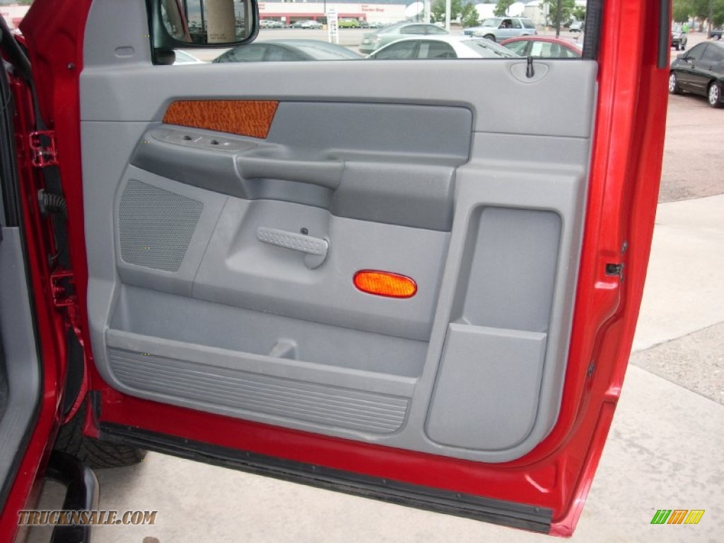 2006 Ram 1500 ST Regular Cab 4x4 - Inferno Red Crystal Pearl / Medium Slate Gray photo #18