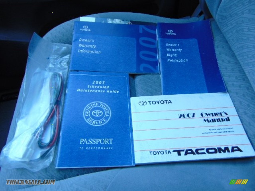 2007 Tacoma V6 SR5 Double Cab 4x4 - Indigo Ink Pearl / Graphite Gray photo #17