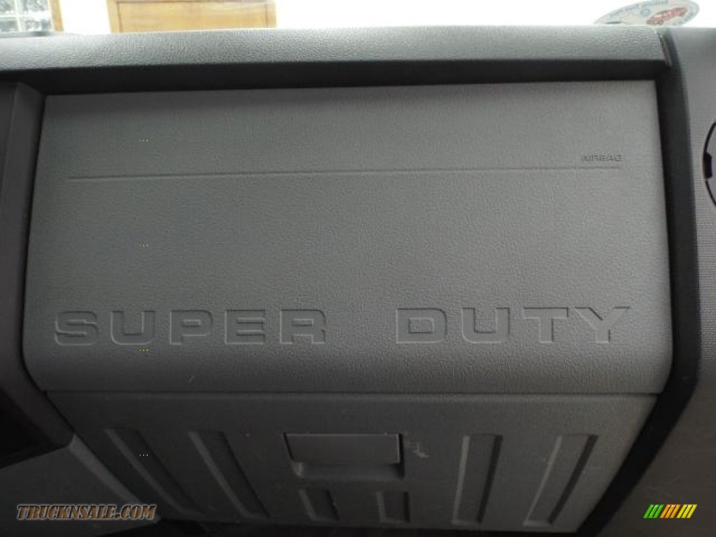 2012 F550 Super Duty XL Regular Cab 4x4 Chassis - Vermillion Red / Steel photo #17