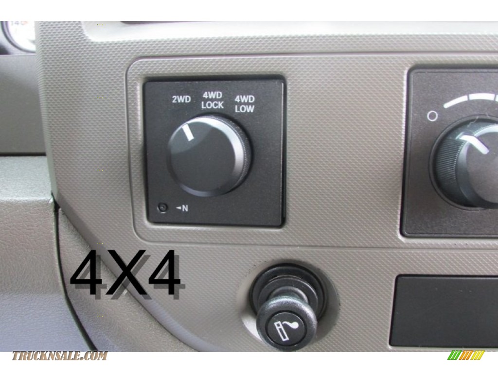 2009 Ram 2500 SLT Quad Cab 4x4 - Bright White / Medium Slate Gray photo #25