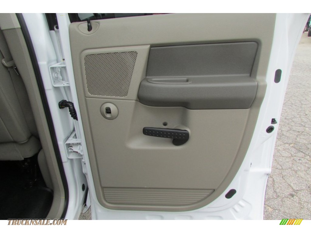2009 Ram 2500 SLT Quad Cab 4x4 - Bright White / Medium Slate Gray photo #46
