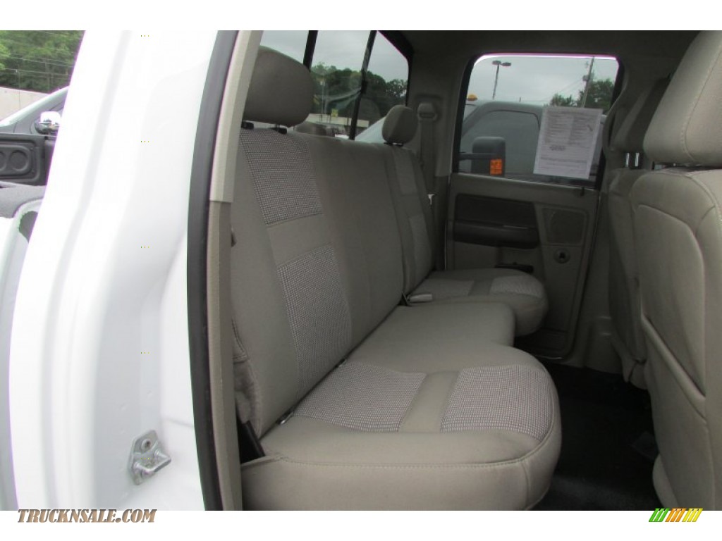 2009 Ram 2500 SLT Quad Cab 4x4 - Bright White / Medium Slate Gray photo #47