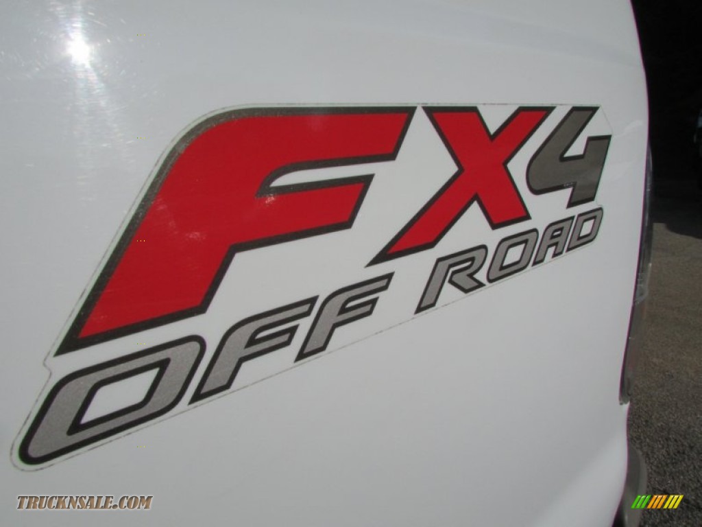 2005 F350 Super Duty King Ranch Crew Cab 4x4 - Oxford White / Castano Leather photo #61