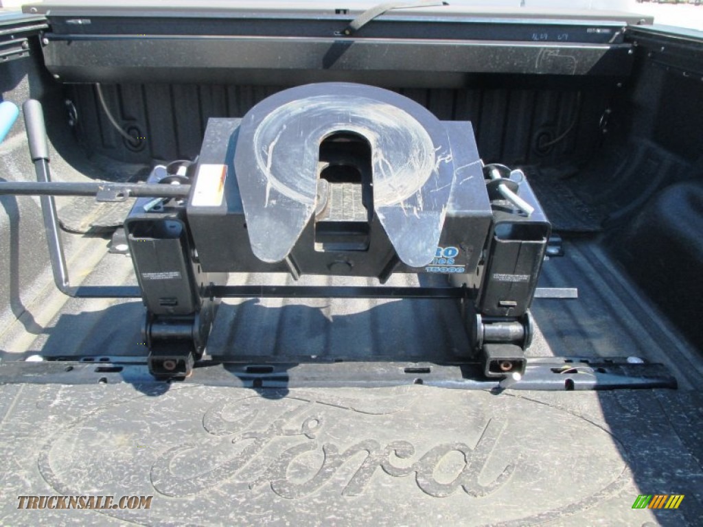 2010 F250 Super Duty Lariat Crew Cab 4x4 - Ingot Silver Metallic / Camel photo #32