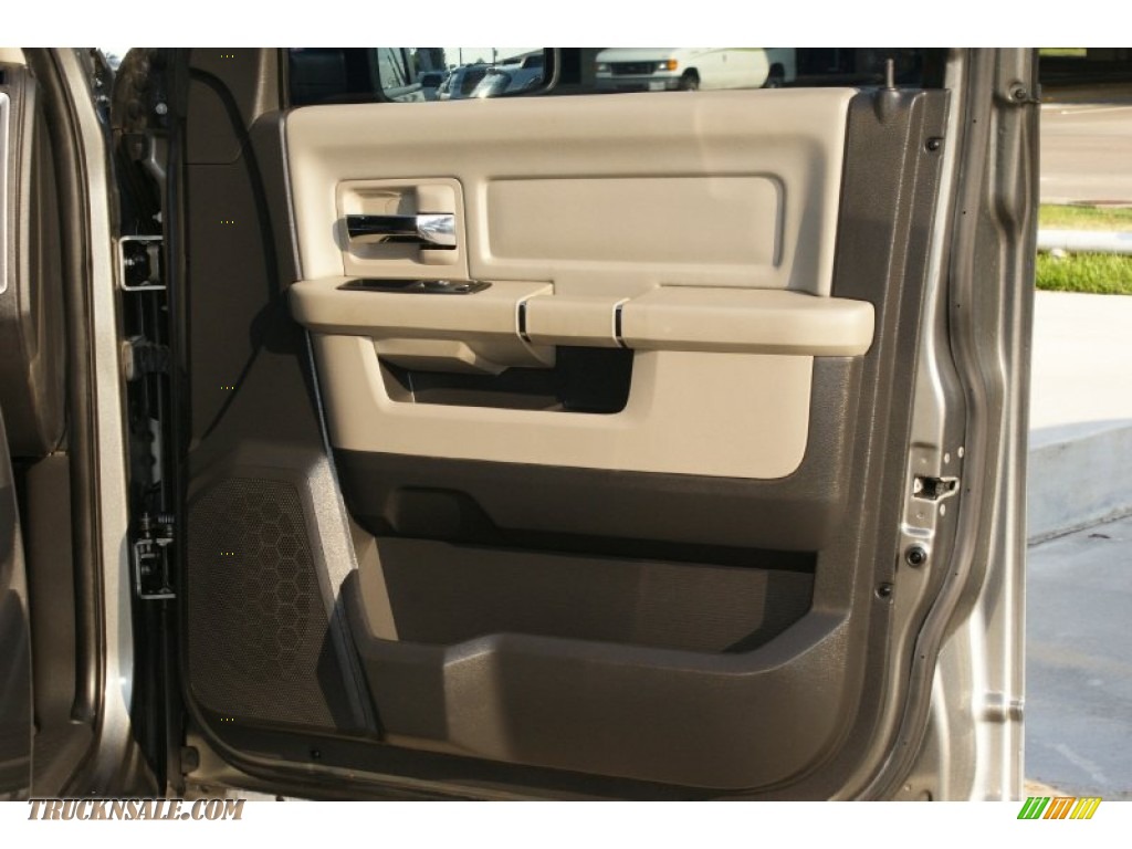 2011 Ram 1500 Laramie Quad Cab 4x4 - Mineral Gray Metallic / Dark Slate Gray/Medium Graystone photo #21