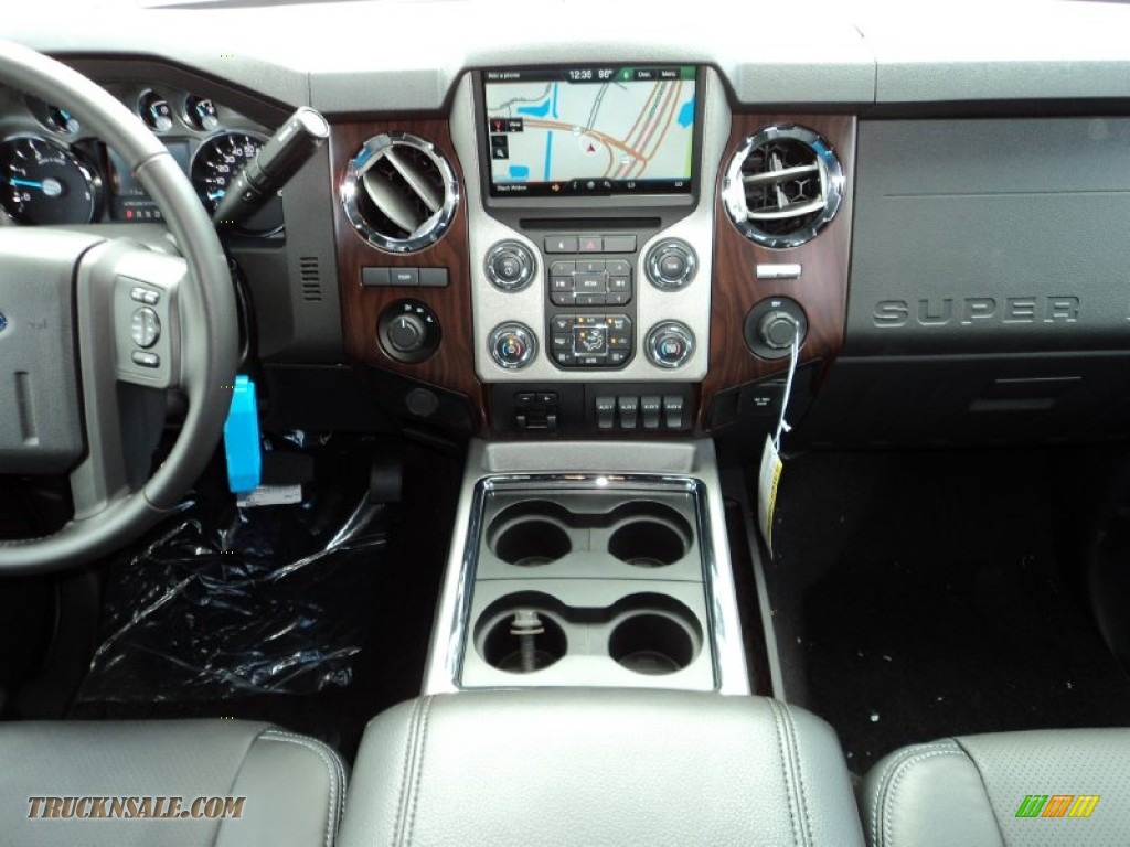 2015 F550 Super Duty Lariat Crew Cab 4x4 Chassis - Ingot Silver Metallic / Black photo #29