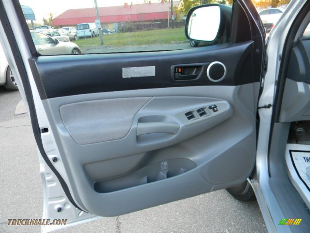 2007 Tacoma V6 TRD Double Cab 4x4 - Silver Streak Mica / Graphite Gray photo #18