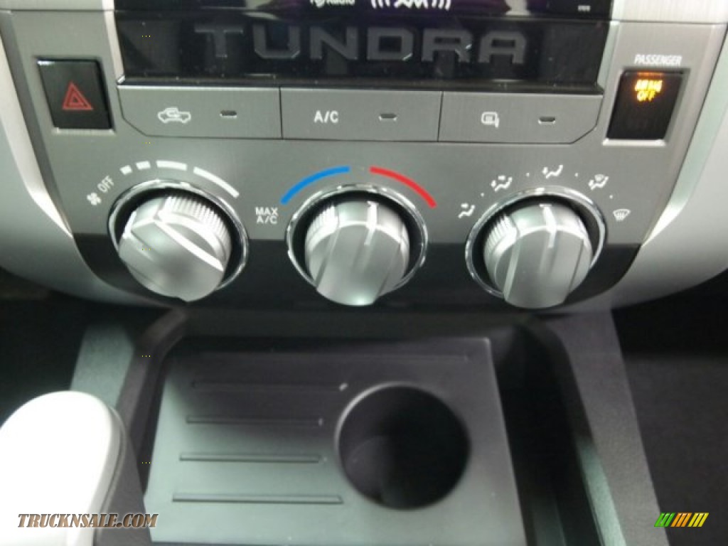 2015 Tundra SR5 Double Cab - Magnetic Gray Metallic / Graphite photo #18