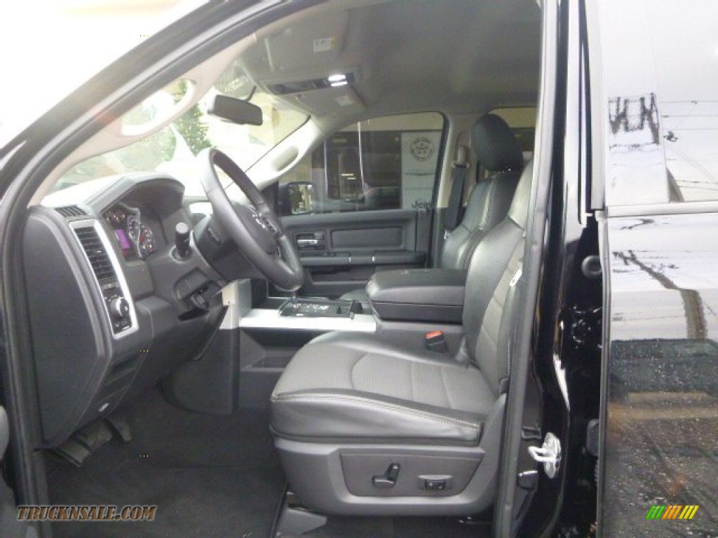 2012 Ram 1500 Sport Quad Cab 4x4 - Black / Dark Slate Gray photo #17